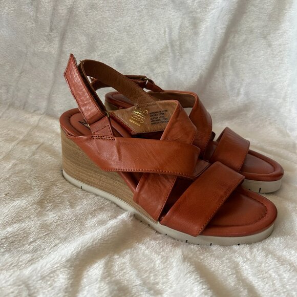Miz Mooz Morgana Wedge Sandals Womens Size 38 Brandy Leather Strappy - Picture 3 of 6